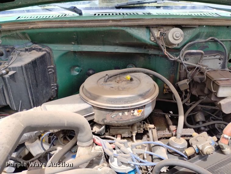 image for item DN6410 1981 Ford F700  bucket truck