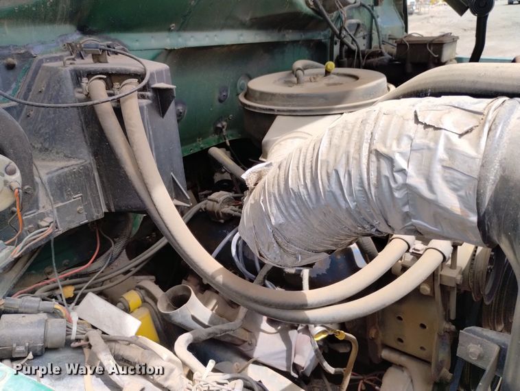 image for item DN6410 1981 Ford F700  bucket truck