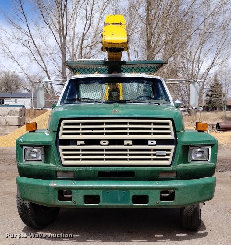 image for item DN6410 1981 Ford F700  bucket truck