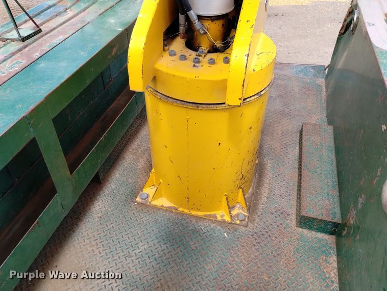 image for item DN6410 1981 Ford F700  bucket truck