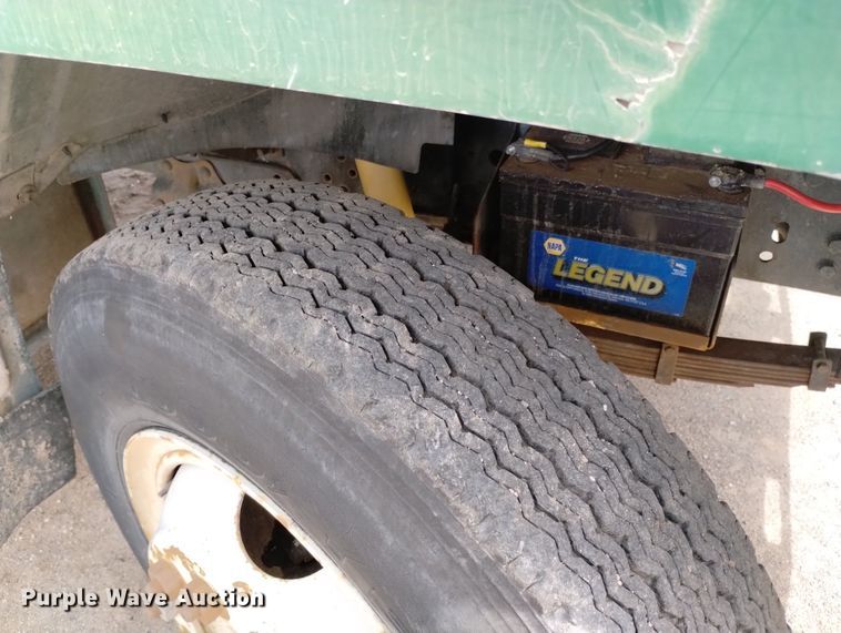 image for item DN6410 1981 Ford F700  bucket truck