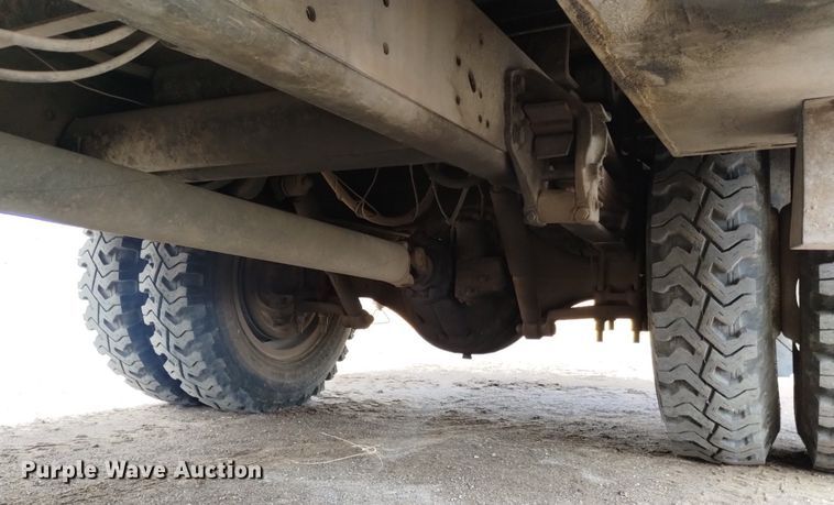 image for item DN6410 1981 Ford F700  bucket truck