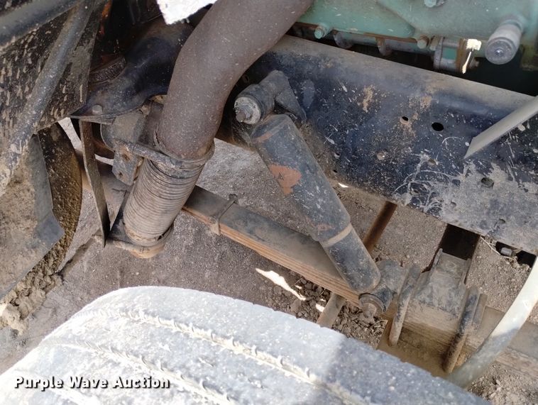 image for item DN6411 1972 GMC 9500  truck cab and chassis