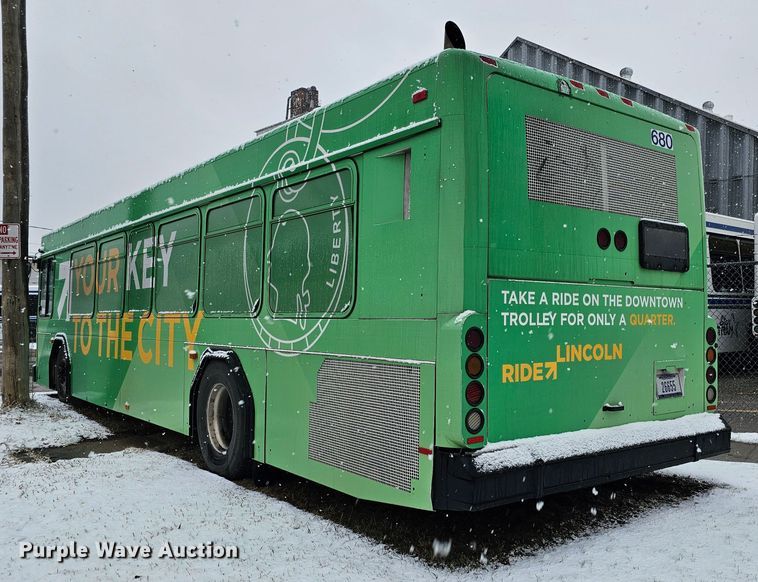 image for item DO4221 2006 Gillig G29B102N4  transit bus