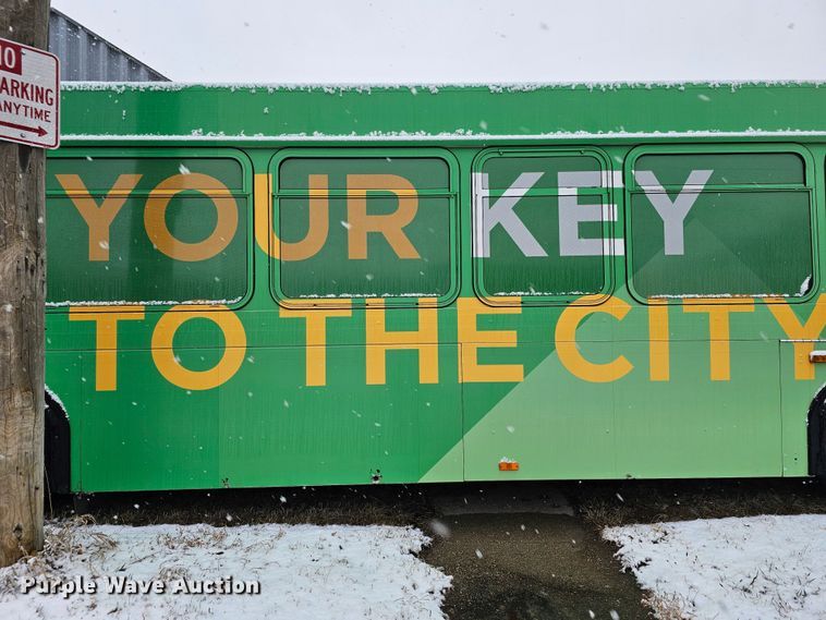 image for item DO4221 2006 Gillig G29B102N4  transit bus