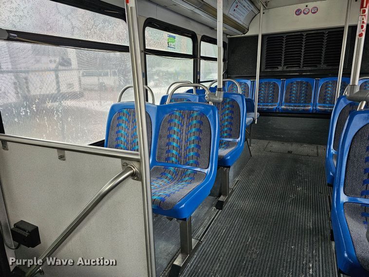 image for item DO4221 2006 Gillig G29B102N4  transit bus