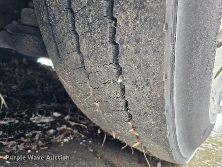 image for item DO4221 2006 Gillig G29B102N4  transit bus