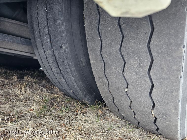 image for item DO4221 2006 Gillig G29B102N4  transit bus