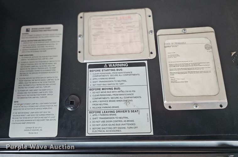 image for item DO4221 2006 Gillig G29B102N4  transit bus