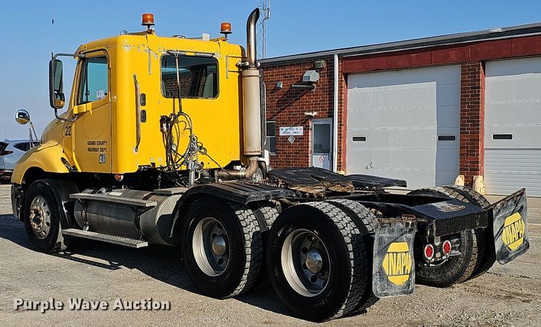 image for item DO4286 2007 Freightliner Columbia 120  semi truck