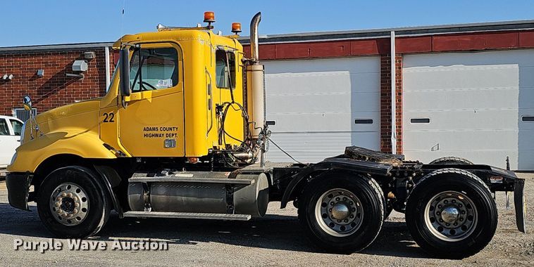 image for item DO4286 2007 Freightliner Columbia 120  semi truck