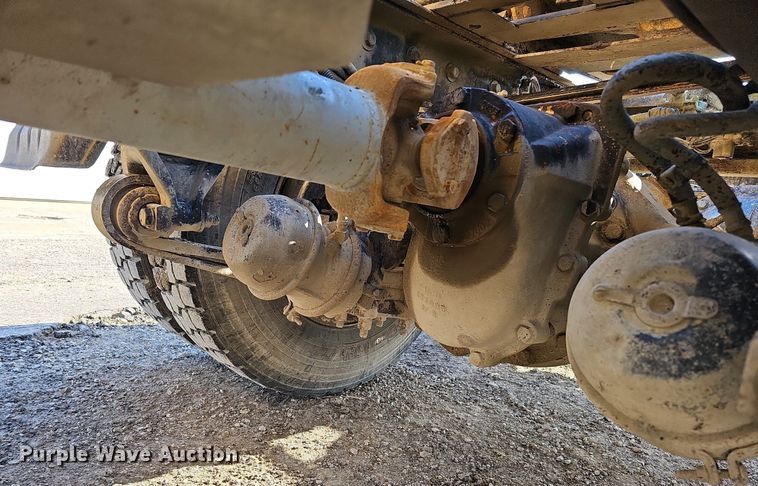 image for item DO4286 2007 Freightliner Columbia 120  semi truck