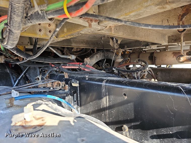 image for item DO4286 2007 Freightliner Columbia 120  semi truck