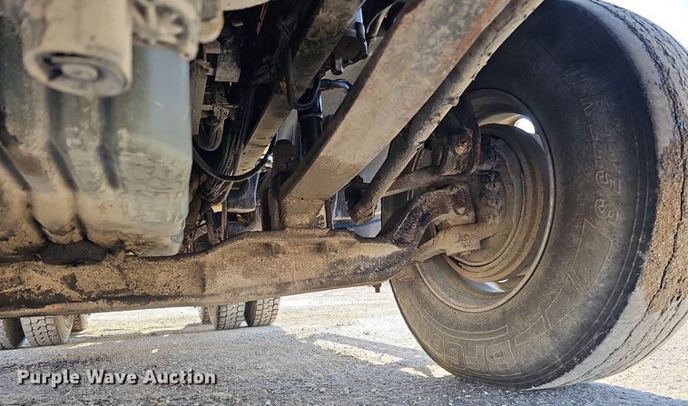 image for item DO4286 2007 Freightliner Columbia 120  semi truck