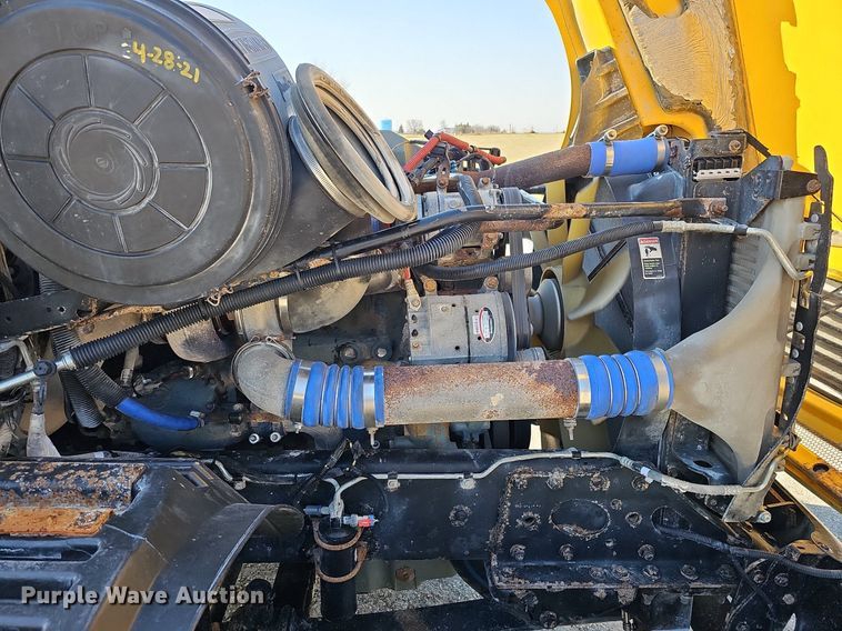 image for item DO4286 2007 Freightliner Columbia 120  semi truck