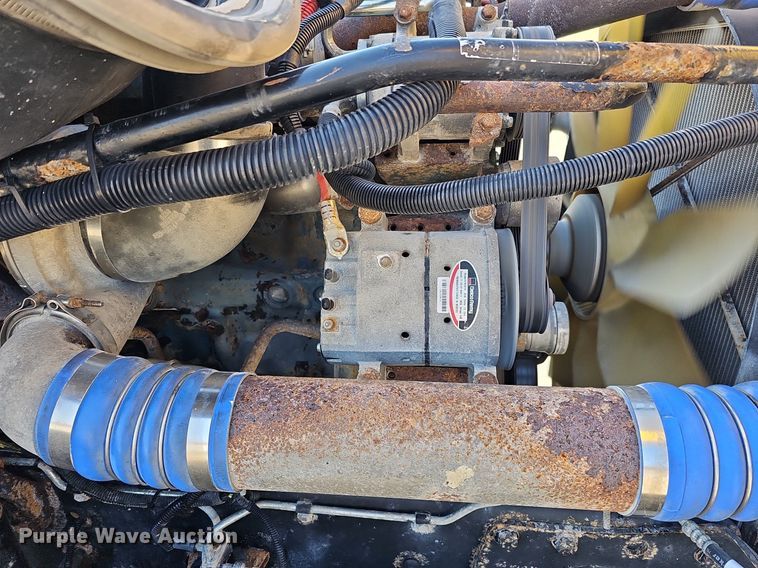 image for item DO4286 2007 Freightliner Columbia 120  semi truck