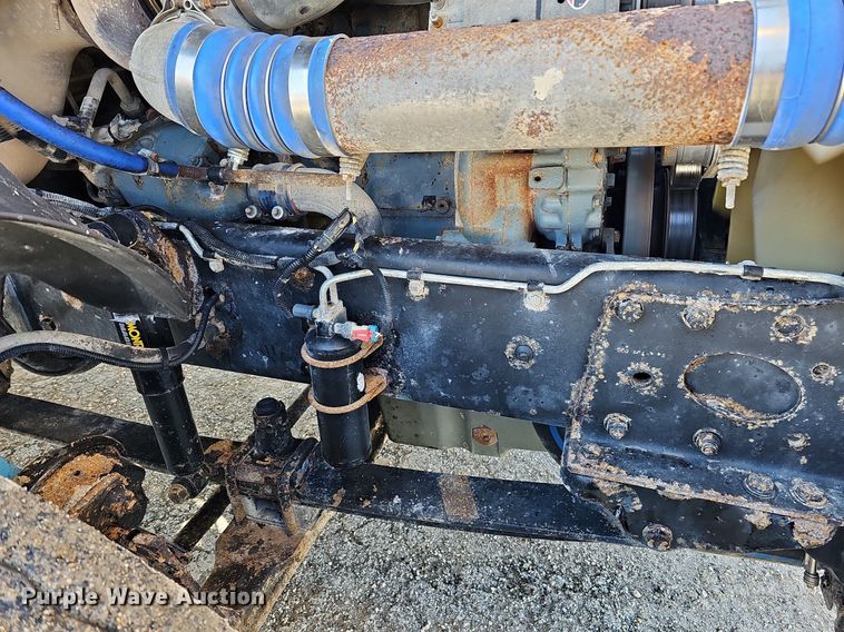 image for item DO4286 2007 Freightliner Columbia 120  semi truck