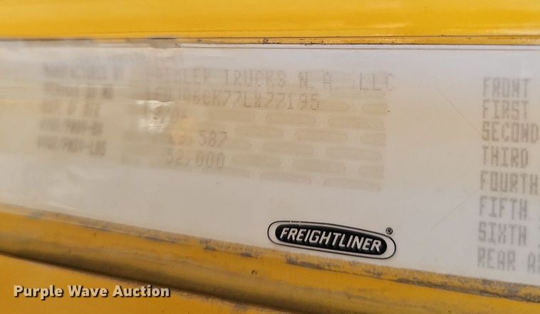 image for item DO4286 2007 Freightliner Columbia 120  semi truck