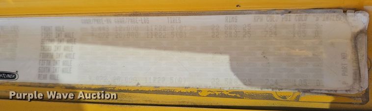 image for item DO4286 2007 Freightliner Columbia 120  semi truck