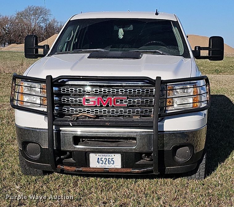 image for item DO4287 2013 GMC Sierra 2500 SLE  Crew Cab pickup truck