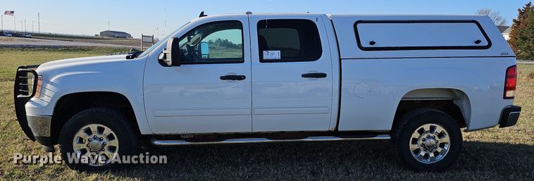 image for item DO4287 2013 GMC Sierra 2500 SLE  Crew Cab pickup truck