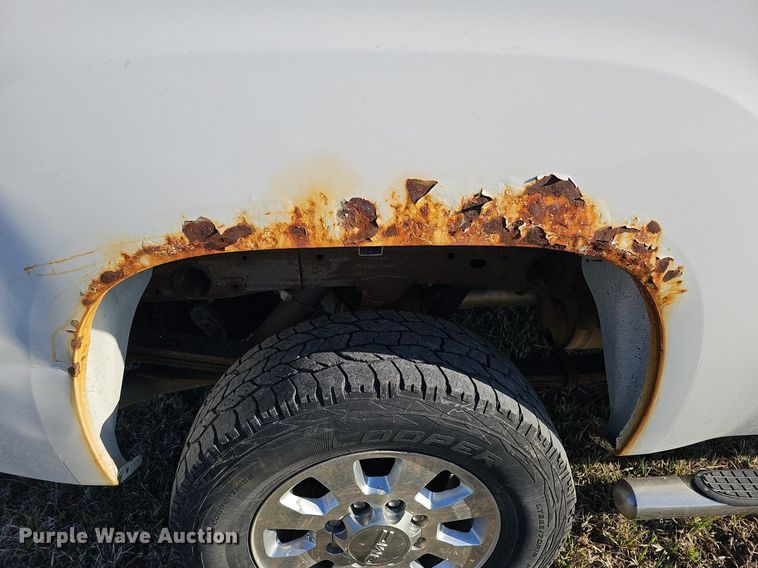 image for item DO4287 2013 GMC Sierra 2500 SLE  Crew Cab pickup truck