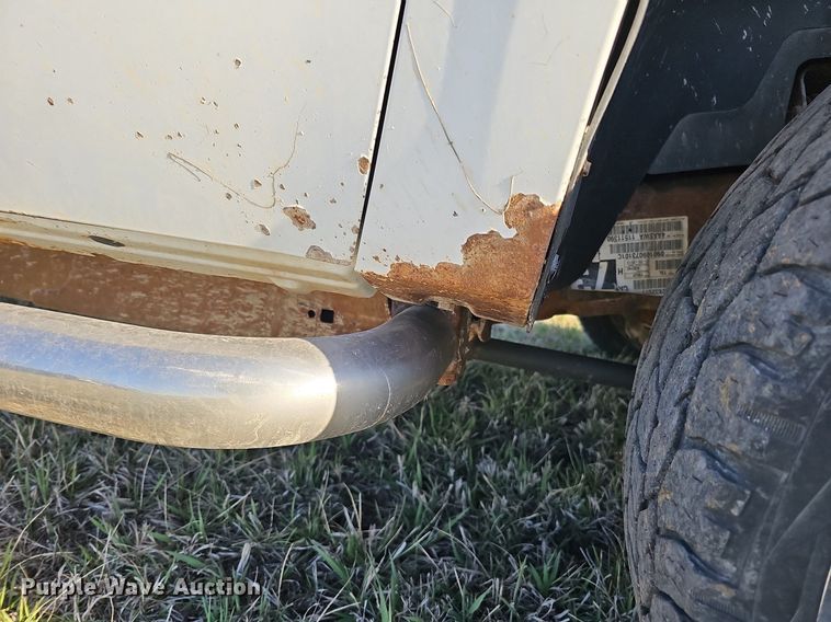 image for item DO4287 2013 GMC Sierra 2500 SLE  Crew Cab pickup truck