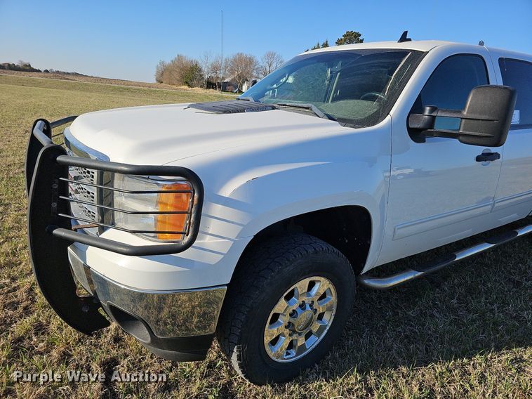 image for item DO4287 2013 GMC Sierra 2500 SLE  Crew Cab pickup truck