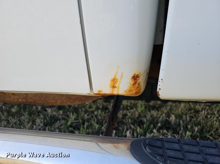 image for item DO4287 2013 GMC Sierra 2500 SLE  Crew Cab pickup truck