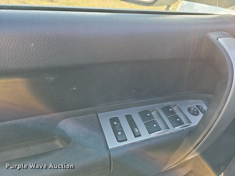 image for item DO4287 2013 GMC Sierra 2500 SLE  Crew Cab pickup truck