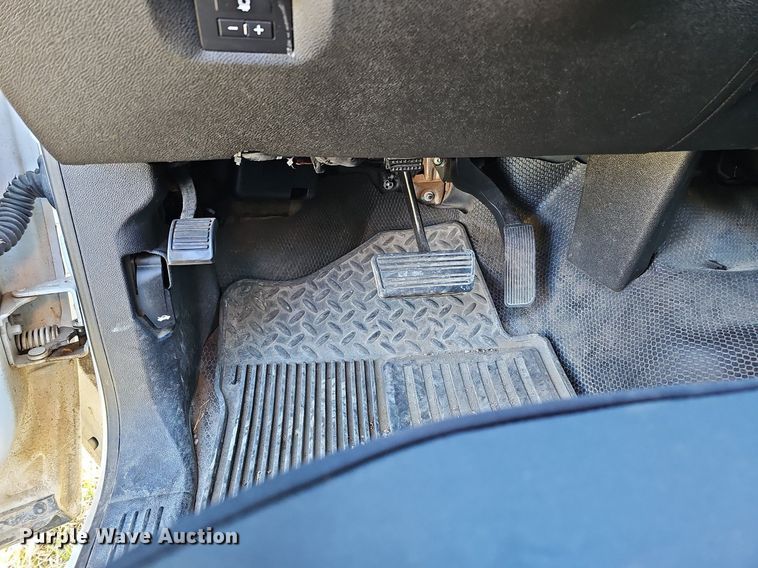 image for item DO4287 2013 GMC Sierra 2500 SLE  Crew Cab pickup truck