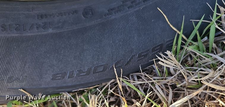 image for item DO4287 2013 GMC Sierra 2500 SLE  Crew Cab pickup truck