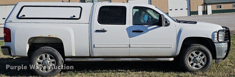 image for item DO4288 2013 Chevrolet Silverado 2500HD LT  Crew Cab pickup truck