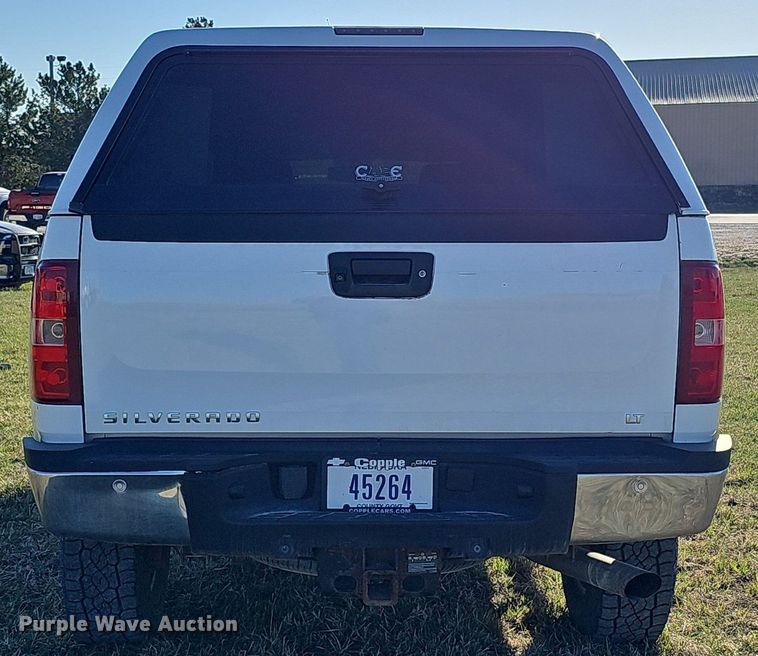 image for item DO4288 2013 Chevrolet Silverado 2500HD LT  Crew Cab pickup truck