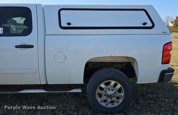 image for item DO4288 2013 Chevrolet Silverado 2500HD LT  Crew Cab pickup truck