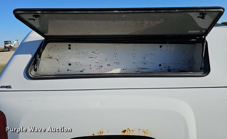 image for item DO4288 2013 Chevrolet Silverado 2500HD LT  Crew Cab pickup truck