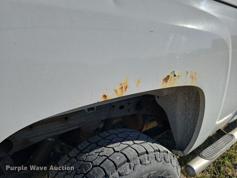 image for item DO4288 2013 Chevrolet Silverado 2500HD LT  Crew Cab pickup truck