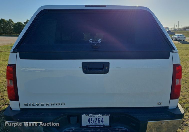 image for item DO4288 2013 Chevrolet Silverado 2500HD LT  Crew Cab pickup truck