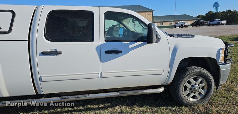 image for item DO4288 2013 Chevrolet Silverado 2500HD LT  Crew Cab pickup truck