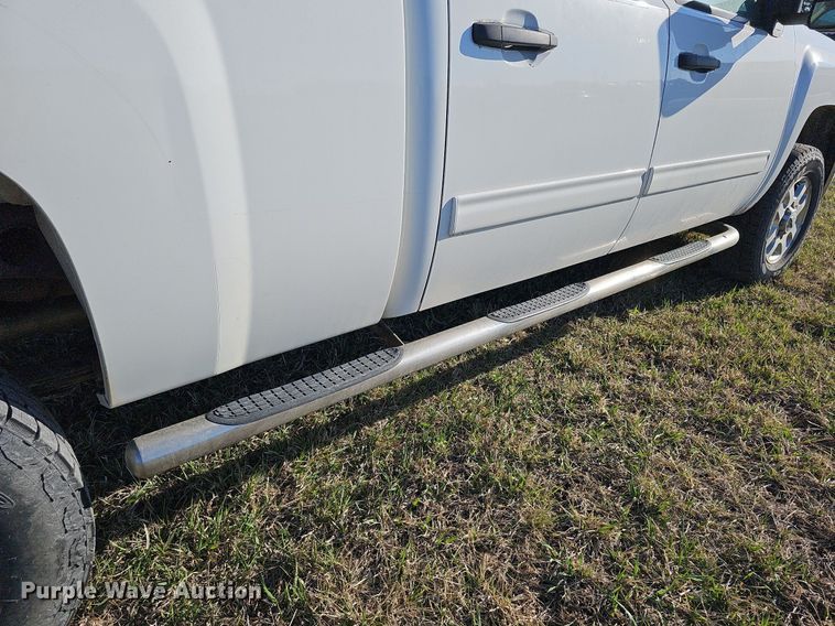 image for item DO4288 2013 Chevrolet Silverado 2500HD LT  Crew Cab pickup truck