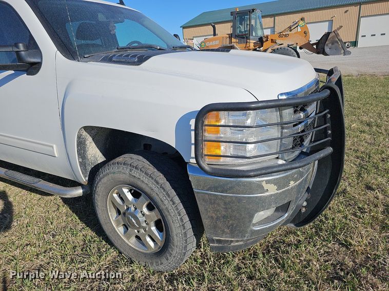 image for item DO4288 2013 Chevrolet Silverado 2500HD LT  Crew Cab pickup truck