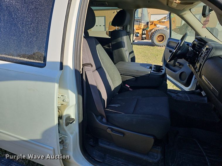 image for item DO4288 2013 Chevrolet Silverado 2500HD LT  Crew Cab pickup truck