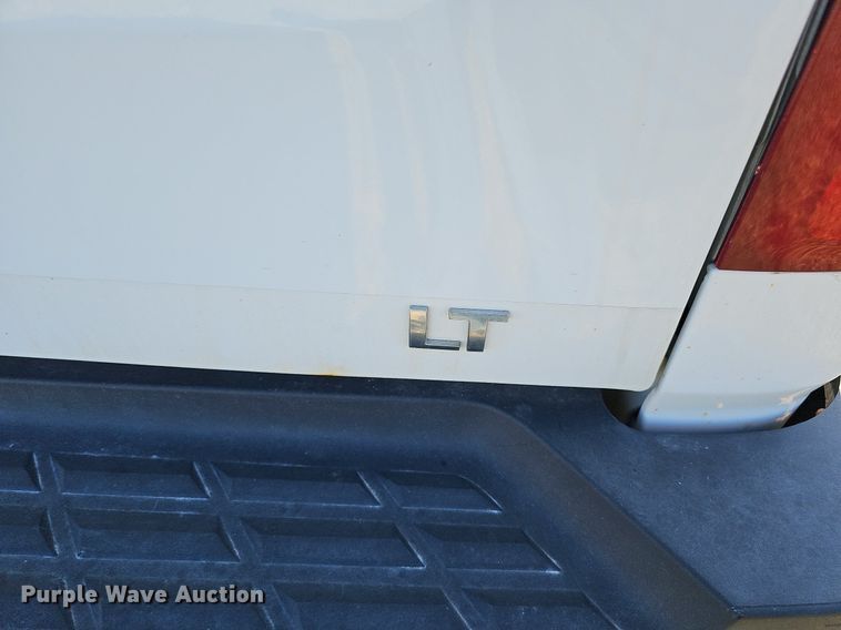 image for item DO4288 2013 Chevrolet Silverado 2500HD LT  Crew Cab pickup truck