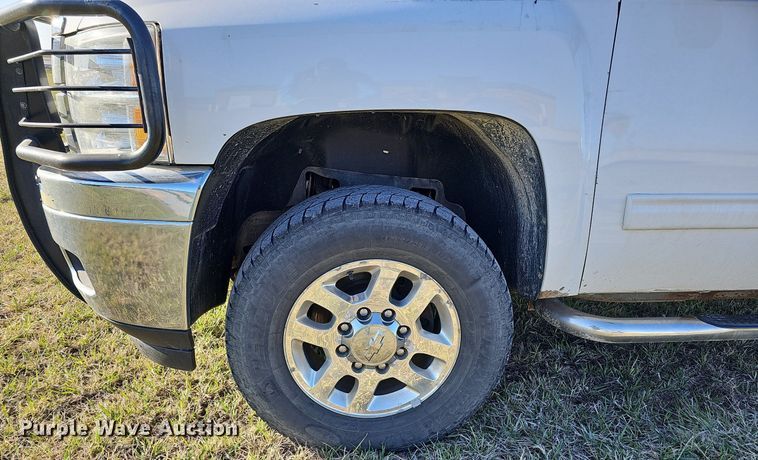 image for item DO4288 2013 Chevrolet Silverado 2500HD LT  Crew Cab pickup truck