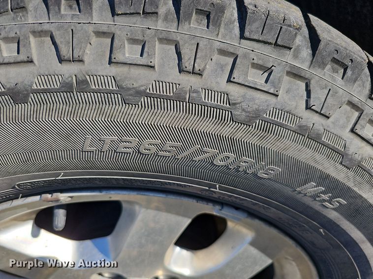 image for item DO4288 2013 Chevrolet Silverado 2500HD LT  Crew Cab pickup truck