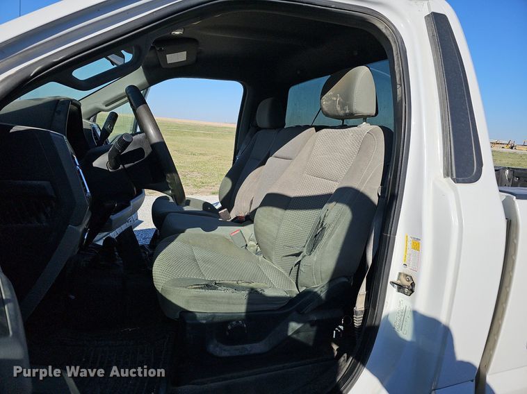 image for item DO4290 2017 Ford F250 Super Duty XLT  pickup truck