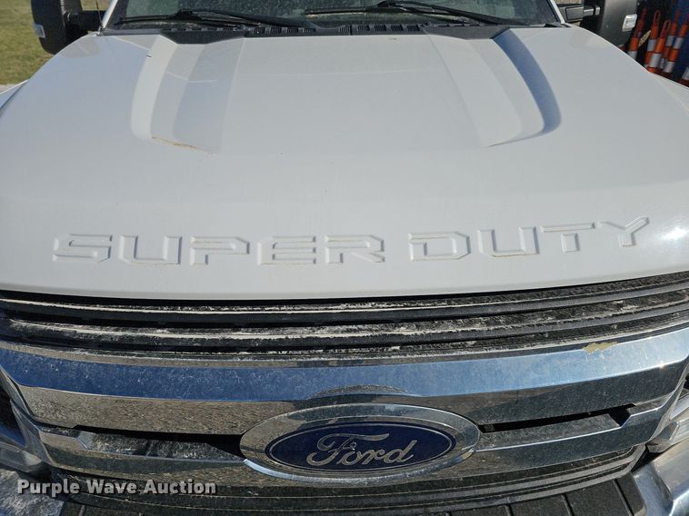 image for item DO4290 2017 Ford F250 Super Duty XLT  pickup truck