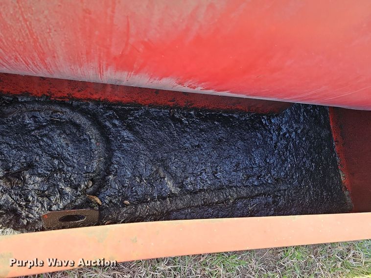 image for item DO4293 Waste oil tank and containment pit