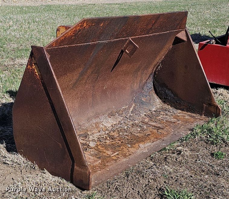 image for item DO4294 80.5" W wheel loader bucket