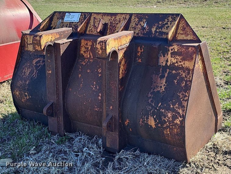 image for item DO4294 80.5" W wheel loader bucket